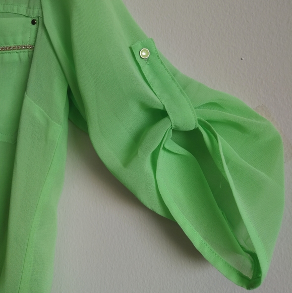 ❤️[3/$35] DYNAMITE Lime Green Sheer Tie Blouse - Picture 4 of 8